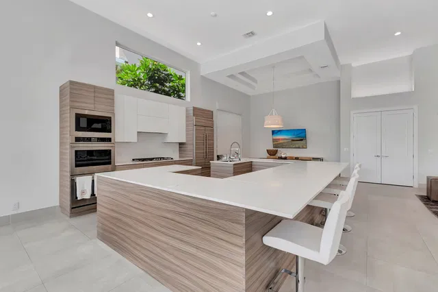 Woodfield Country Club Residence photo 14