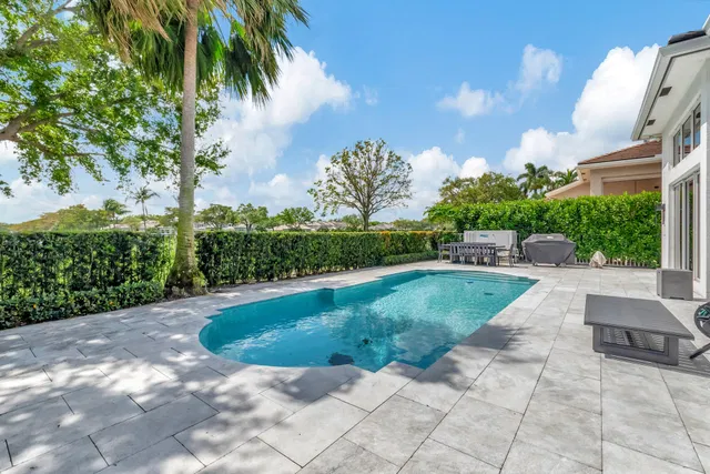 Woodfield Country Club Residence photo 36