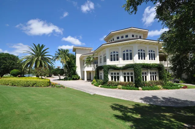 Woodfield Country Club Residence photo 77