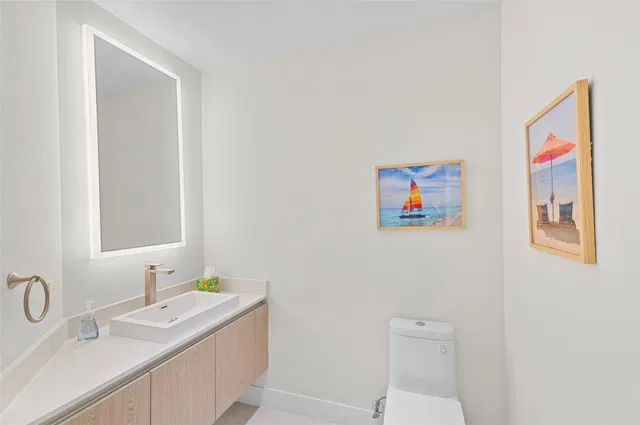 Unit H1204 photo 15