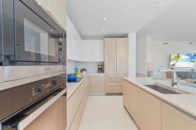 Unit H1204 photo 38