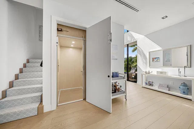 Palm Trail Delray Beach Residence photo 12
