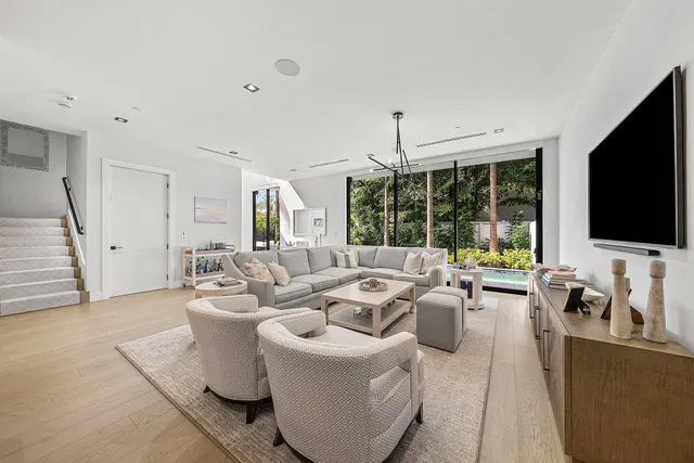 Palm Trail Delray Beach Residence photo 13