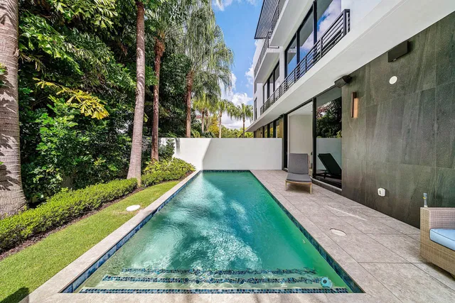 Palm Trail Delray Beach Residence photo 15