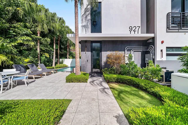 Palm Trail Delray Beach Residence photo 17