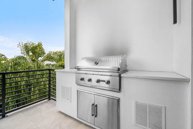 Palm Trail Delray Beach Residence photo 41