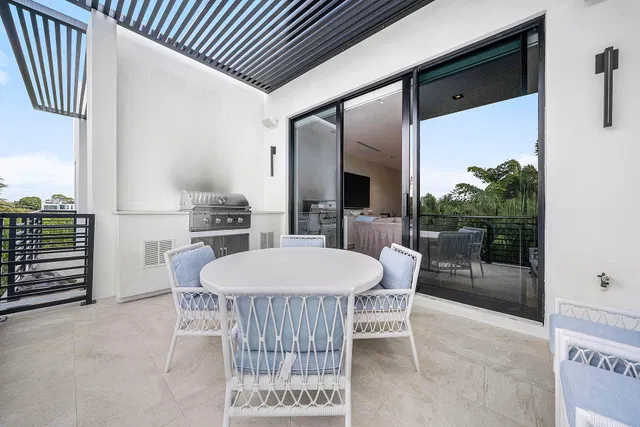 Palm Trail Delray Beach Residence photo 42