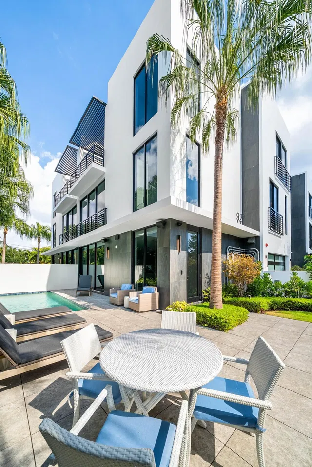 Palm Trail Delray Beach Residence photo 47