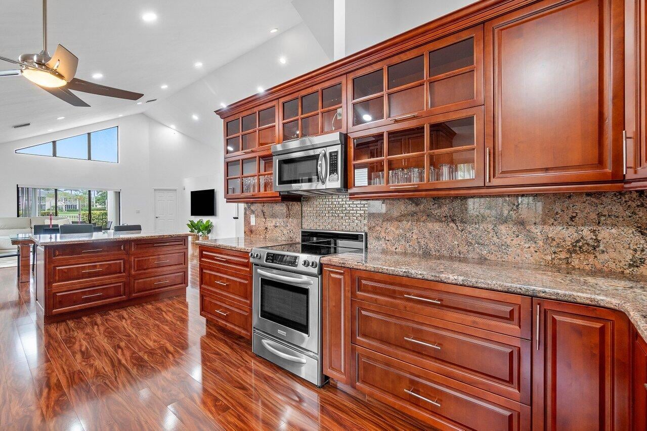 Residence photo 2