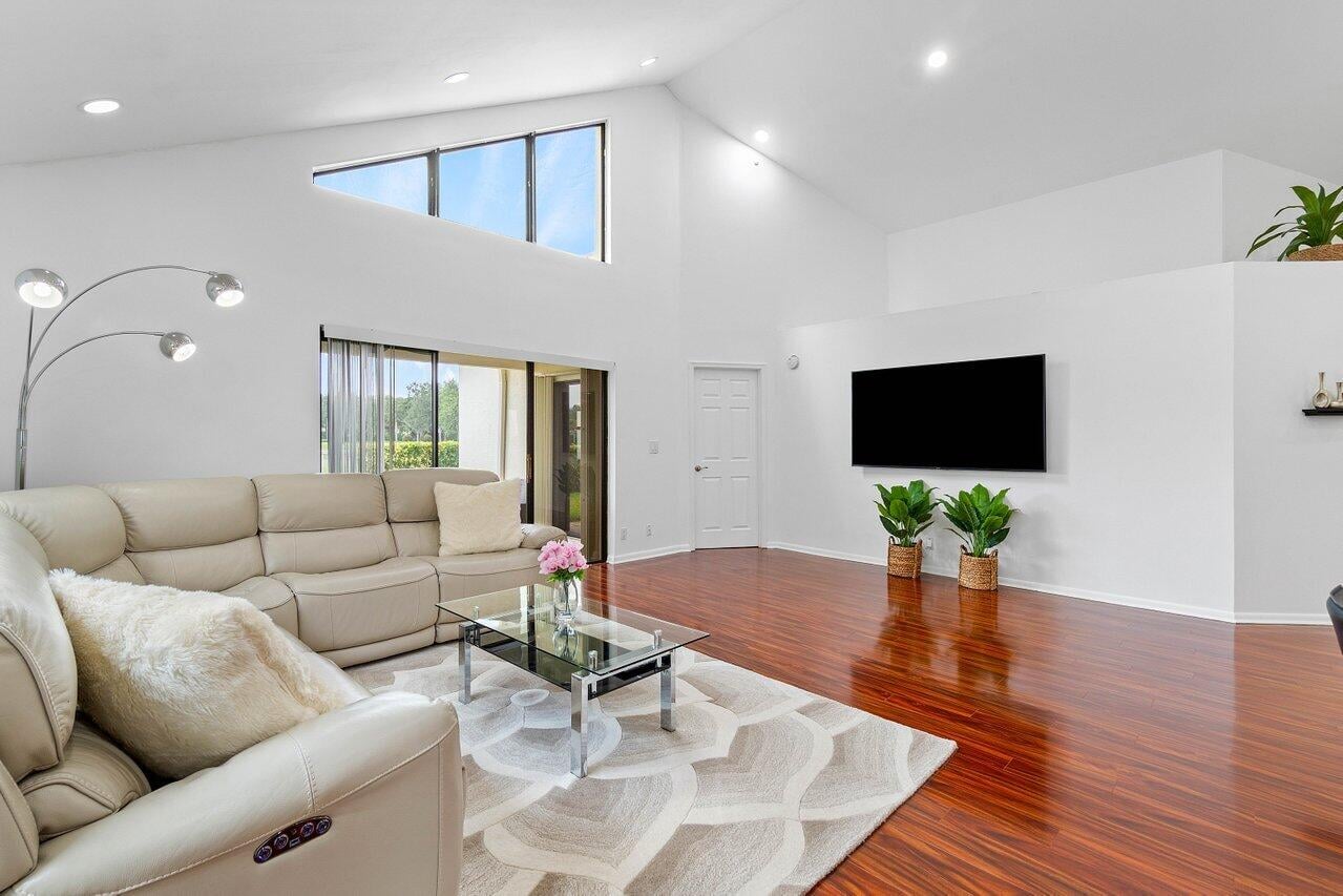 Residence photo 9
