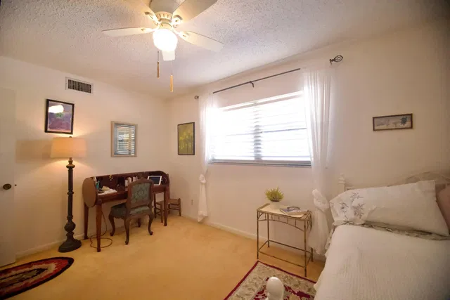 Unit 289 photo 8