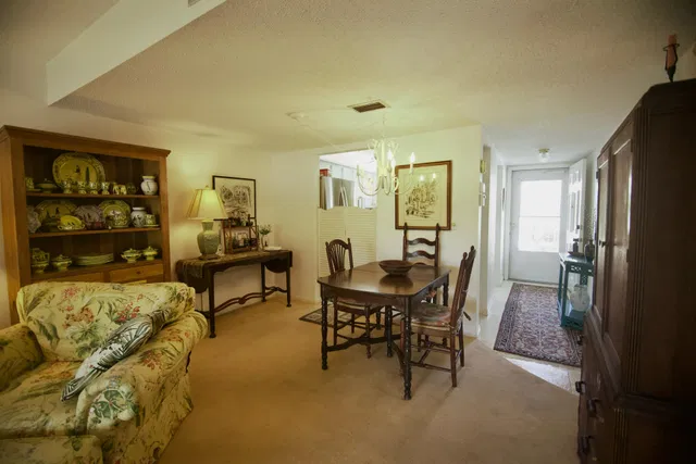 Unit 289 photo 18