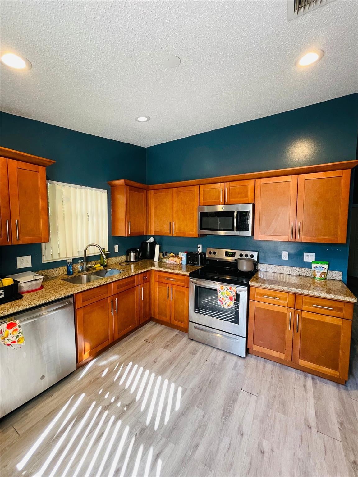Residence photo 3