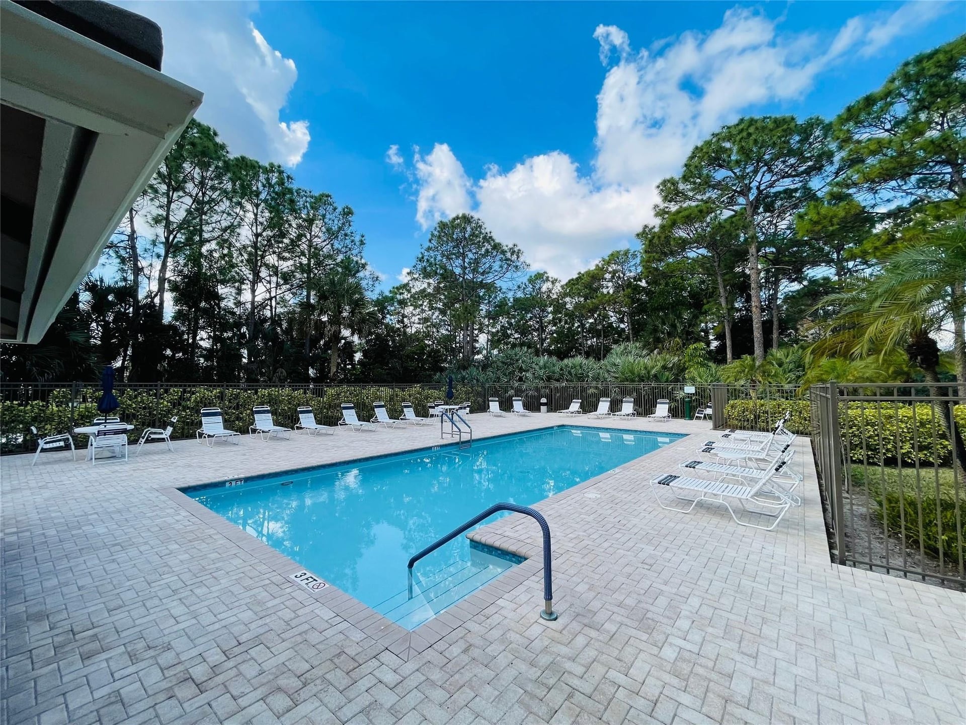 Residence photo 37