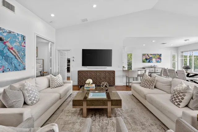 Admirals Cove Residence photo 12