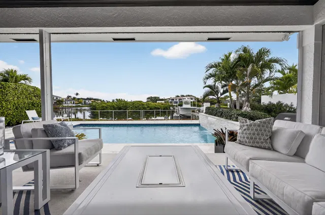 Admirals Cove Residence photo 27