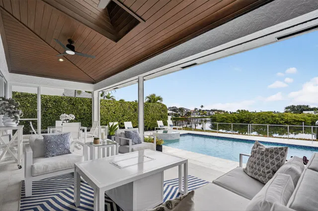 Admirals Cove Residence photo 32