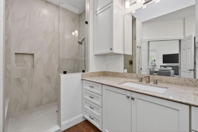 Admirals Cove Residence photo 42