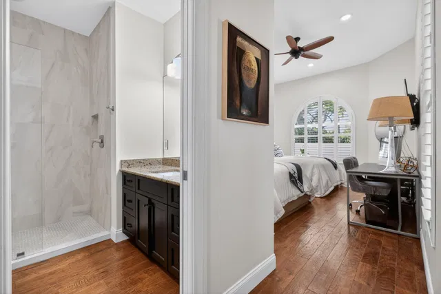 Admirals Cove Residence photo 45