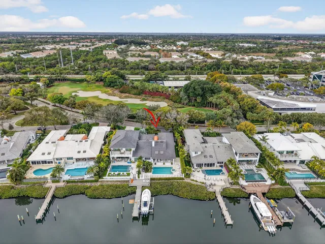 Admirals Cove Residence photo 53