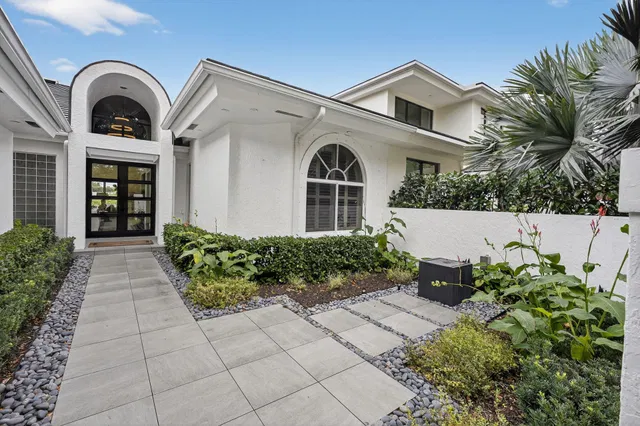 Admirals Cove Residence photo 58