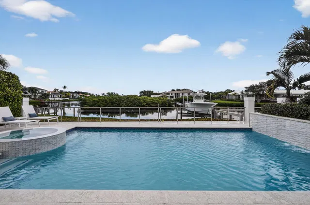 Admirals Cove Residence photo 71