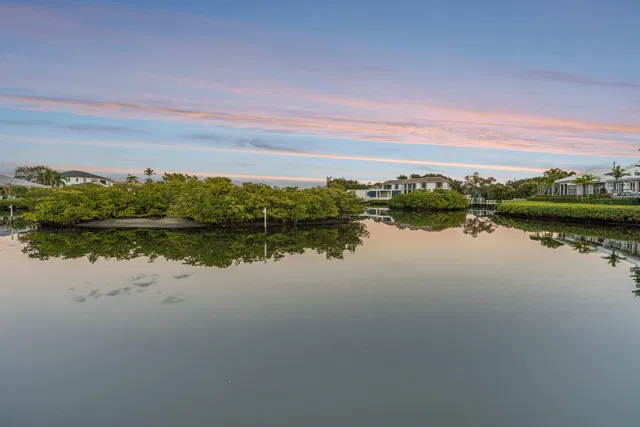 Admirals Cove Residence photo 78