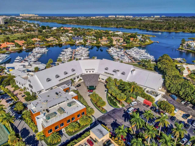 Admirals Cove Residence photo 101