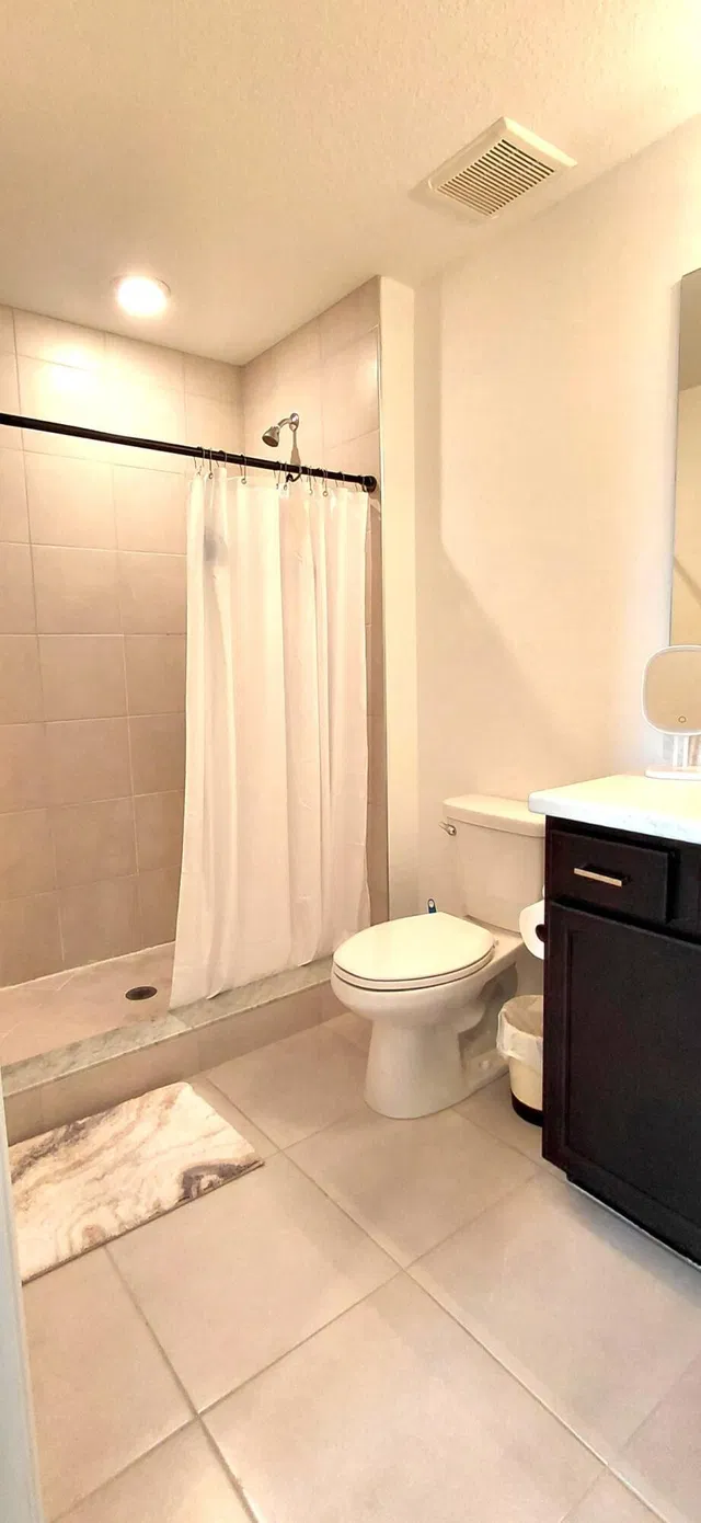 Unit C6 photo 14