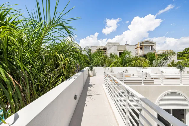 Palm Trail Delray Beach Residence photo 36