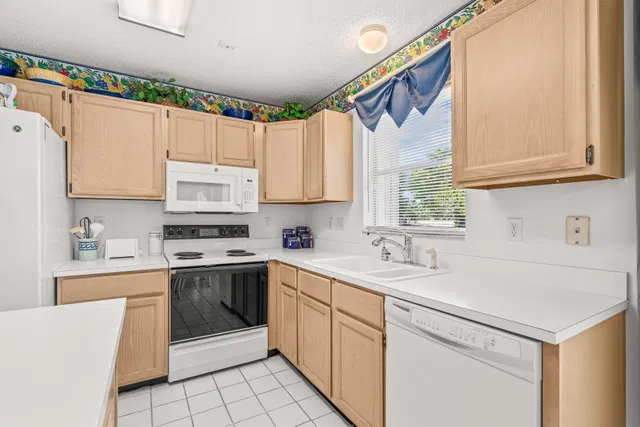 Residence photo 5