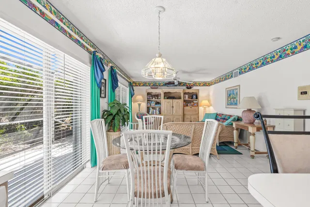 Residence photo 6