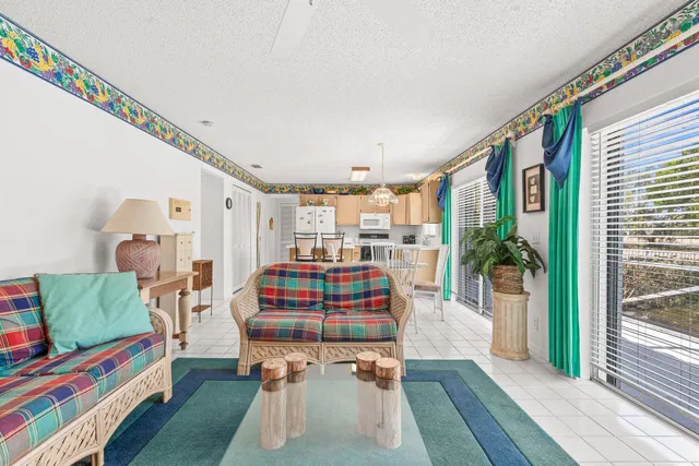 Residence photo 18