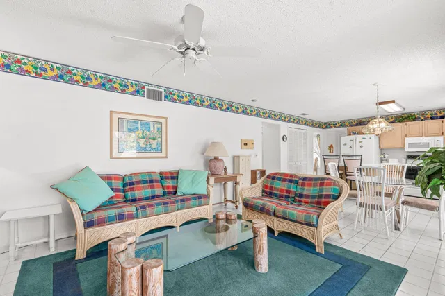 Residence photo 32