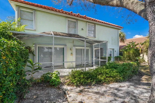 Residence photo 39