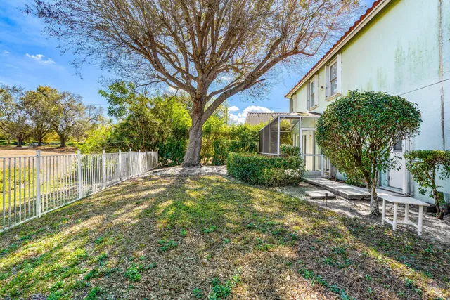 Residence photo 42