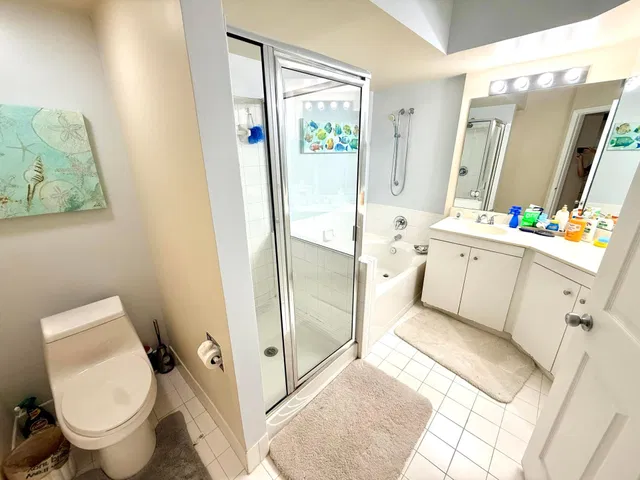 Unit 4102 photo 13