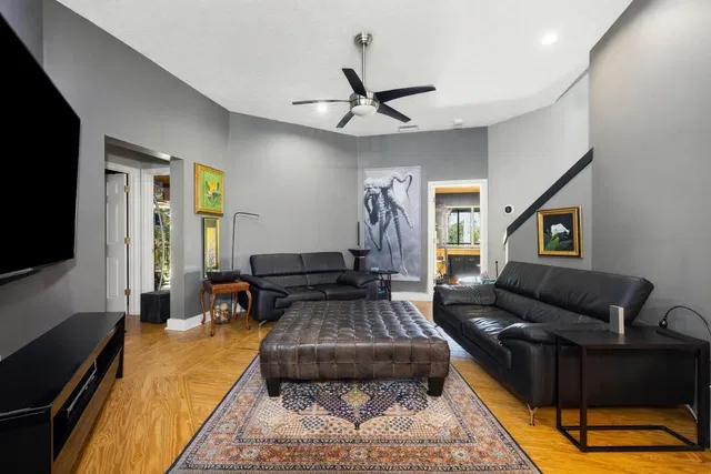  Residence photo 15