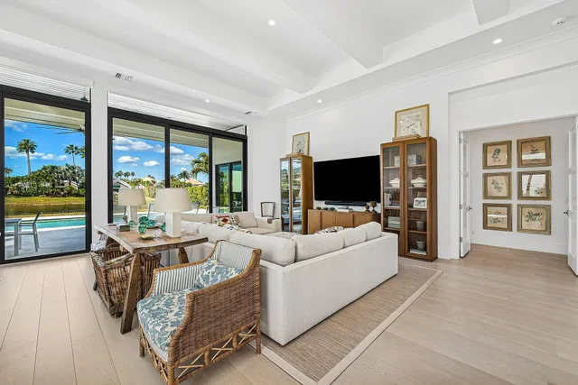 Frenchman's Creek Residence photo 11