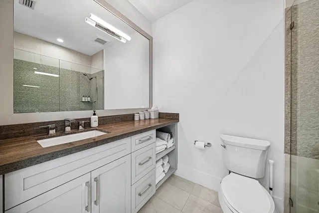 Frenchman's Creek Residence photo 38