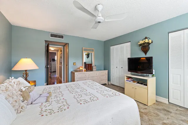 Unit 135-8 photo 14