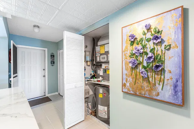 Unit 204 photo 21