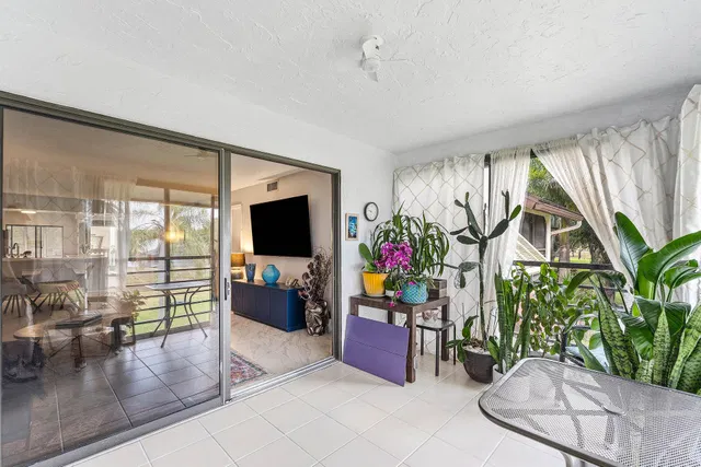 Unit 204 photo 33