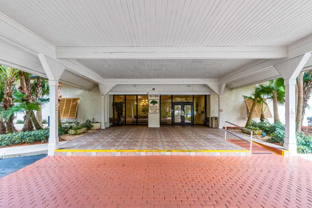 Unit 204 photo 41