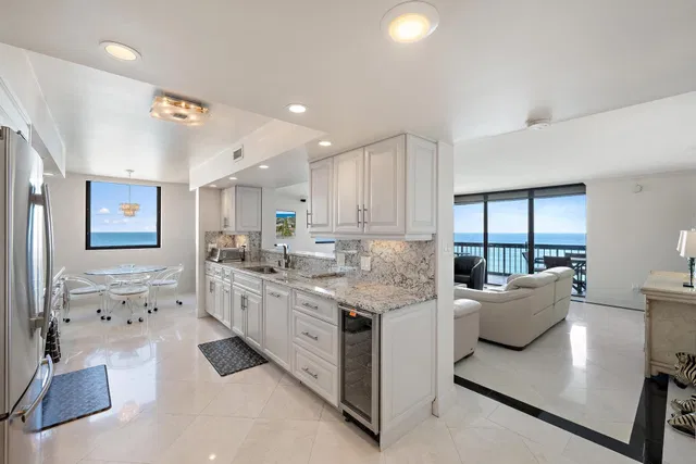 Eastpointe Singer Island Unit 19e photo 4