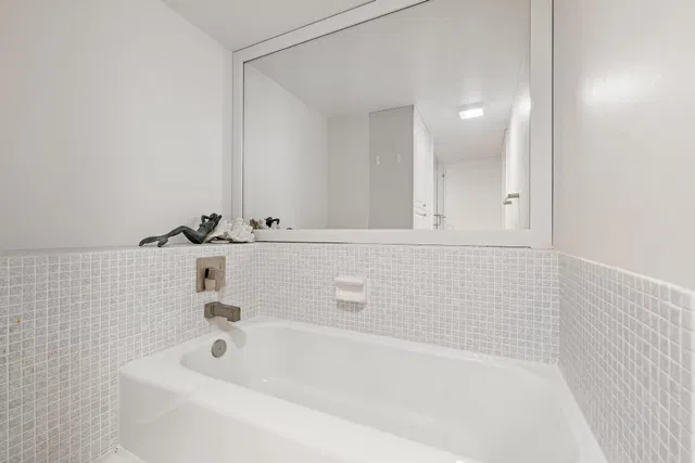 Eastpointe Singer Island Unit 19e photo 8