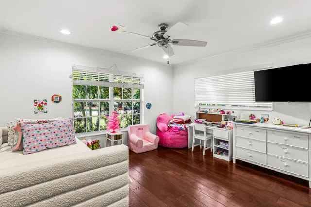 Residence photo 12