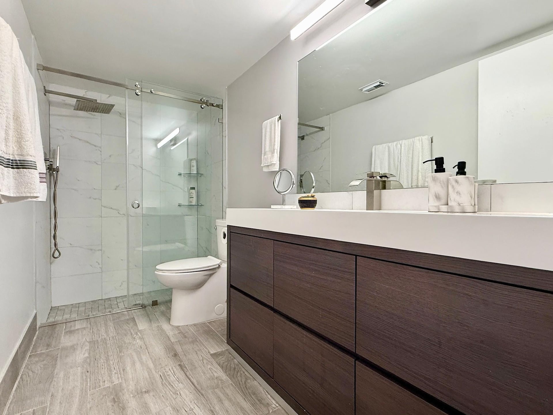 Unit 102 photo 23