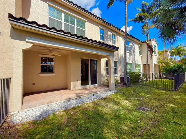 Old Palm Golf Club Residence photo 14