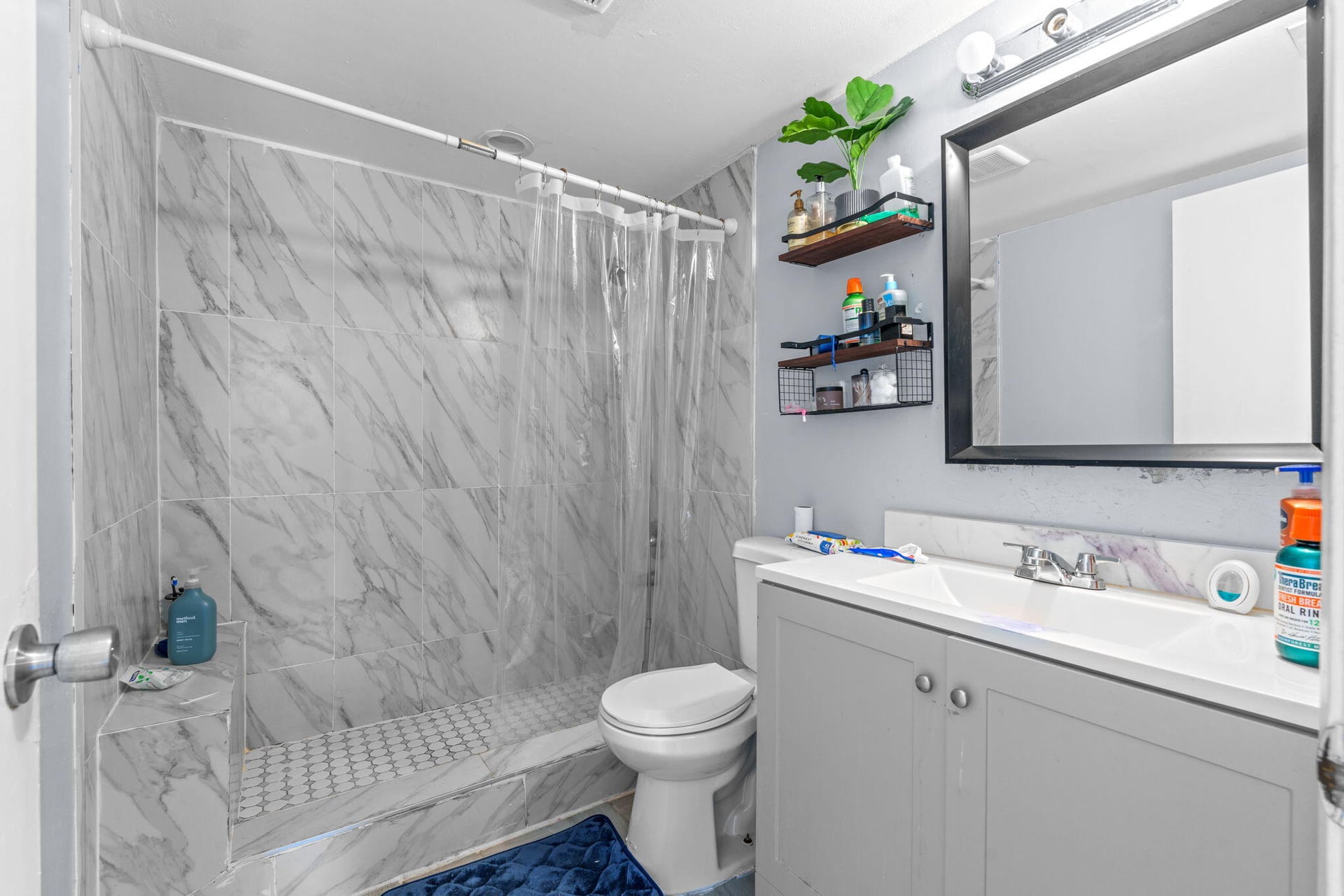 Unit H2 photo 15